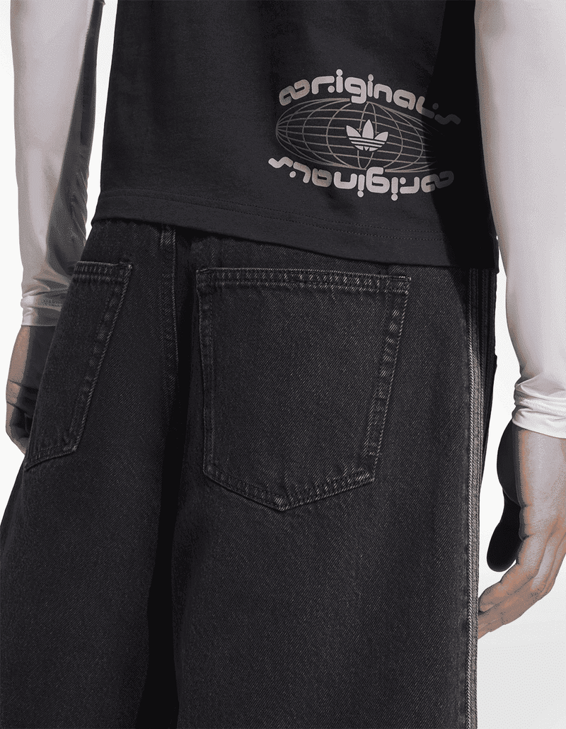 JC6719_6_APPAREL_On Model_Detail View 2_transparent