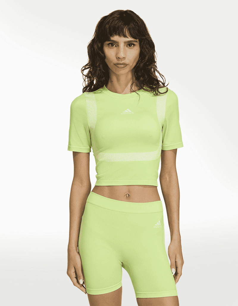 JV8506_2_APPAREL_On Model_Standard View_transparent