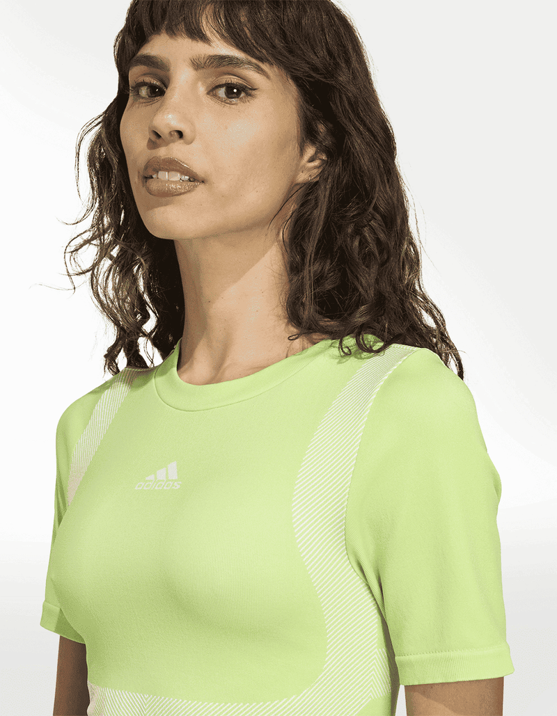 JV8506_5_APPAREL_On Model_Detail View 1_transparent