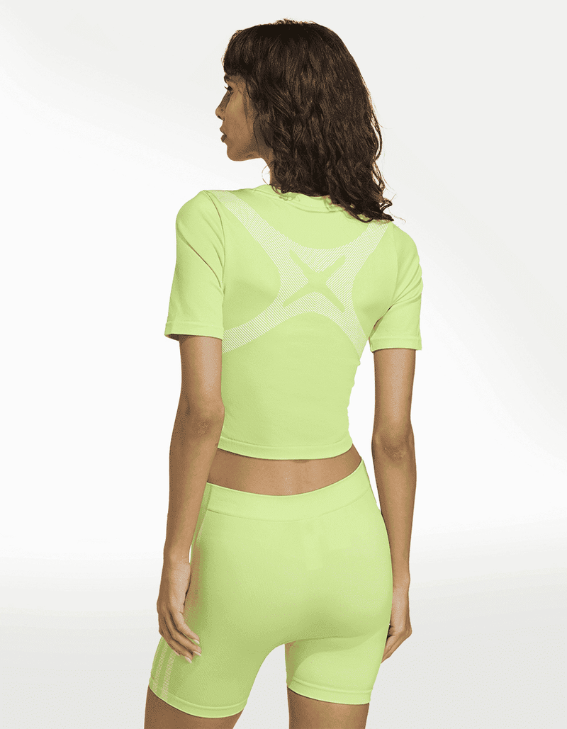 JV8506_3_APPAREL_On Model_Back View_transparent