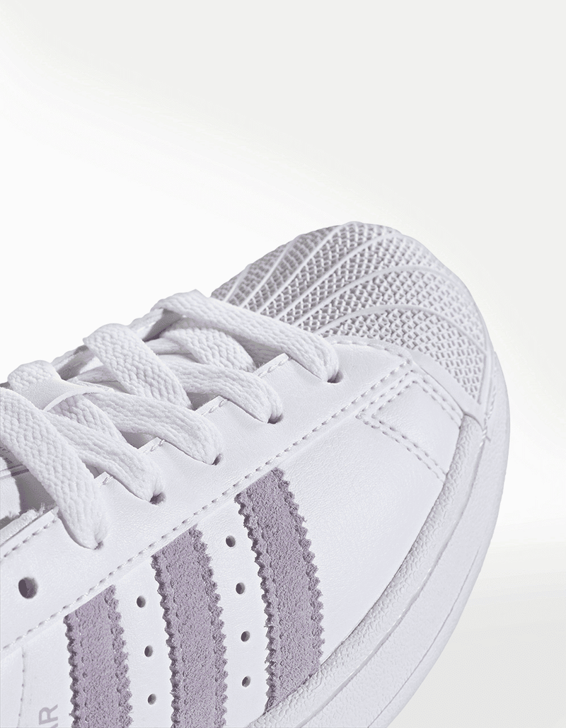 JS1297_9_FOOTWEAR_Photography_Detail View 2_transparent