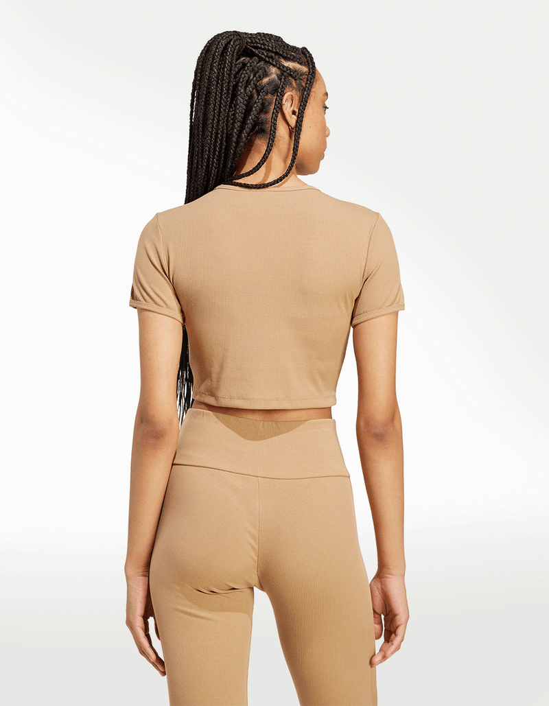 JX7846_3_APPAREL_On Model_Back View_transparent