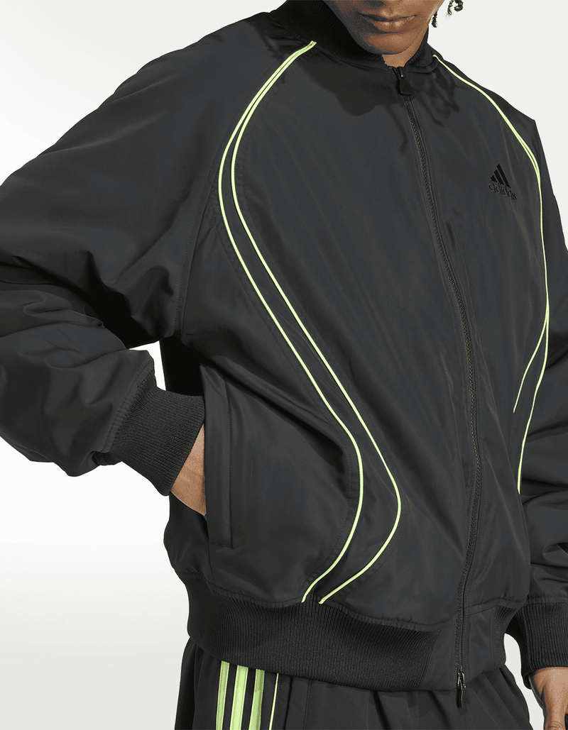 JX4082_5_APPAREL_On Model_Detail View 1_transparent