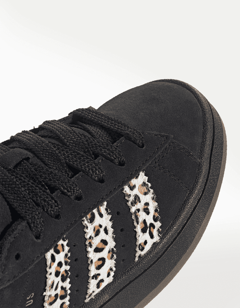 JS3862_9_FOOTWEAR_Photography_Detail View 2_transparent