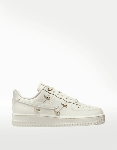 TENIS NIKE WMNS AIR FORCE 1 07 LX